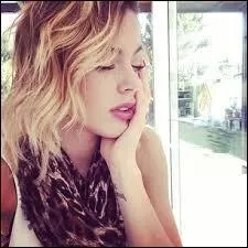 Où a-t-elle fait un magnifique et authentique selfie à l'aube ?