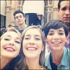 Qui est représenté sur cette photo prise par Tini ?