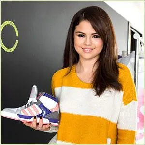 27 est exactement le :