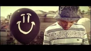 Que chante Soprano dans ce clip ?.