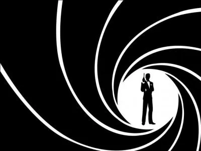 'Casino Royale' est le 21e opus de la série des films de James Bond, quel acteur incarnait 007 ?