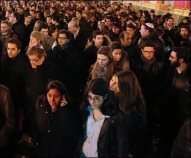 Combien de personnes visitent-elles ce site chaque mois ?