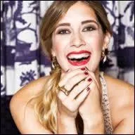 Qui joue-t-elle dans la série ?