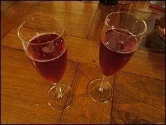 Quel nom porte ce kir un peu particulier, spécialité bourguignonne, à base de crème de cassis de 'marc de Bourgogne' et de vin blanc ?