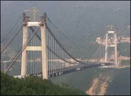 Comment s`appelle le plus haut pont du monde ?