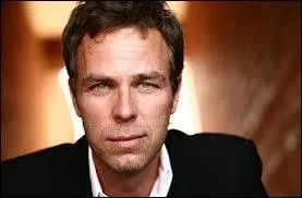 Qui est l'acteur qui joue le rôle de Mr.Argent ?