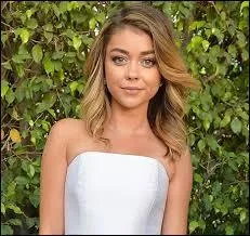 Quand commence-t-elle à fréquenter un jeune acteur ?