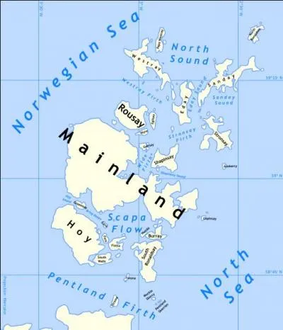 Quel archipel du Nord-Est de l'Ecosse ayant pour capitale administrative Kirkwall est-elle au cur d'un grand projet d'usine à énergie marine grâce à ses courants de marée particulièrement violents ?