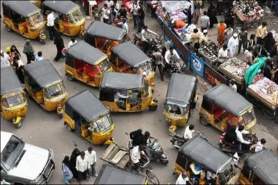 Dans quel pays ces tricycles appelés "rickshaw" abondent-ils ?