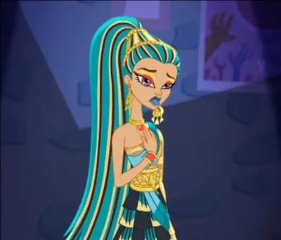 De qui Nefera est-elle la sur ?