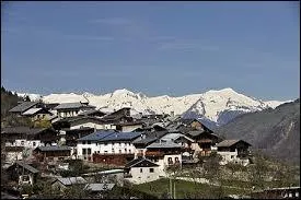 Nous partons à Saint-Bon-Tarentaise. Commune rhônalpine, elle accueille la station de sports d'hiver de Courchevel. Nous nous rendons dans le département ...