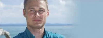 C'est la quatrième fois que le séduisant célibataire de 29 ans participe à "Koh Lanta". Cette année, il est désigné comme chef de l'équipe rouge. Qui est-ce ?