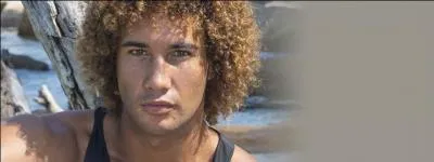 Ce mannequin de 32 ans habite dans le Val-de-Marne et a un enfant.
Bien entendu, son nom est...