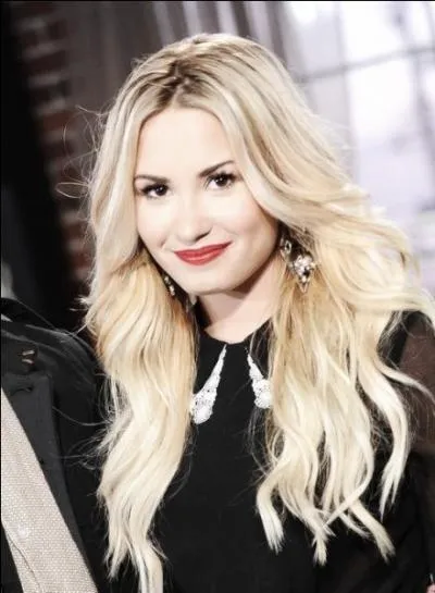 Elle a aussi été invitée à jouer le rôle de Hayley May dans une série qui cartonne aux États-Unis :