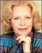 Juin : Christine Fabréga avait participé à l'émission de télé ''Les Jeux de 20 heures'' sur FR3 et aussi à l'émission de radio ''Les Grosses Têtes'' de Philippe Bouvard sur...