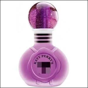 Nouveau parfum et nouvelle coiffure ! C'est la logique de Katy Perry qui vient d'offrir sa quatrième fragrance à tous ses Katycats. Comment s'appelle le parfum tant convoité ?