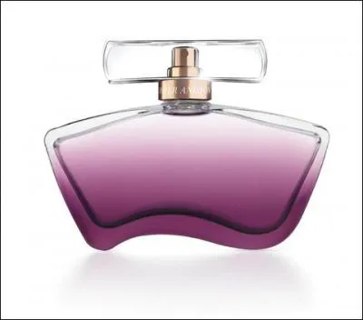 Jennifer Aniston est folle des parfums... et elle a un faible pour ceux de Chanel ! En effet, c'est pour cela que ses trois parfums ont une odeur similaire aux fragrances de la marque connue. Trouvez-moi le nom du dernier parfum de Jennifer, celui sur l'image.