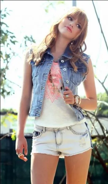 Quelle est la meilleure amie de Bella Thorne ?