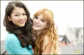 Dans quelle série Disney Channel joue-t-elle avec Bella Thorne ?