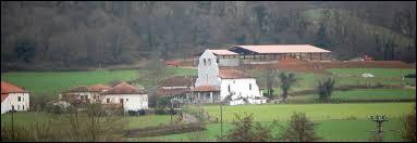 Le village aquitain d'Ainhice-Mongelos se situe dans le département ...