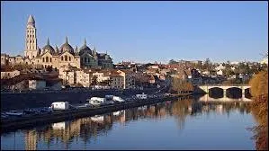 Nous partons visiter la ville de Périgueux. Dans quelle région devons-nous nous rendre ?