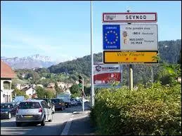Nous entrons dans la ville rhônalpine de Seynod. Nous sommes dans le département n° ...