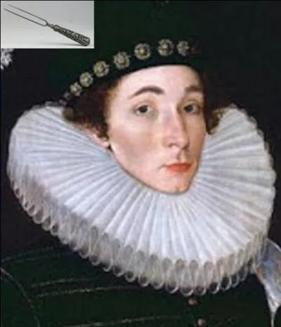 Cet ustensile a été utilisé pour éviter de salir un accessoire de mode de l'époque. Il est peu probable que vous l'utilisiez dans certains lieux de restauration « malbouffe ». Quels sont cet ustensile et cet accessoire de mode ?