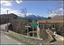 Nous sommes à Canavaggia, village situé en région ...