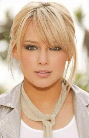 Hilary Duff commence en 2003 sa carrière solo dans la musique et sort son premier single qui est :