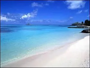 Bref, je n'ai pas dit le plus important. L'été, ce sont les vacances, tous les enfants sont heureux d'aller à la "plage".