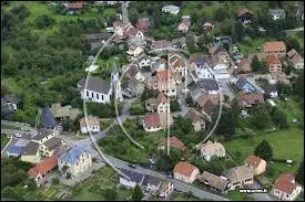 Nous survolons le village Alsacien de Lautenbach. Nous sommes dans le ciel du département n° ...