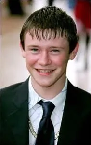 C'est de loin qu'on voit grandir ce jeune gar&ccedil;on, quel est son nom ?