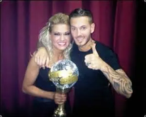 En 2011, il remporte la première saison de l'émission "Danse avec les stars", mais qui était sa partenaire de danse ?