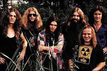 La chanson la plus connue du groupe Lynyrd Skynyrd parle d'un pays dont la capitale est Montgomery. Complétez le titre : ''Sweet Home ------------------'' .
