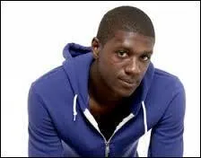 Avec qui Djawad sort-il ?