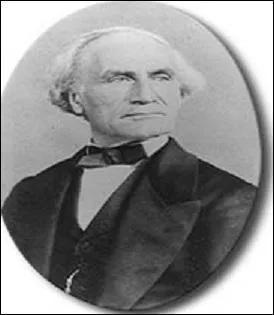 Mais je cumule les effets, personne n'aurait pu croire que je me parlais, ma voix étant contrefaite. Je suis -------.