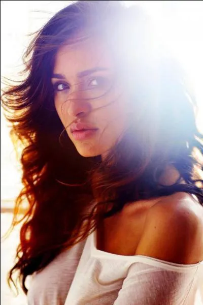 Sans que personne ne le sache, Leila a été seule dans la seconde maison ?