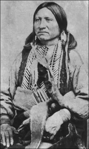 Qui est ce chef de la nation Kiowa, partisan de la paix avec les blancs et qui serait mort en buvant du café empoisonné en 1875.