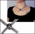 A qui est ce collier ?