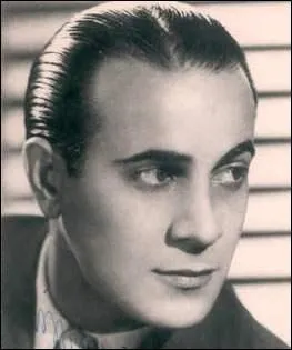 Quel est le prénom de Tino Rossi ?