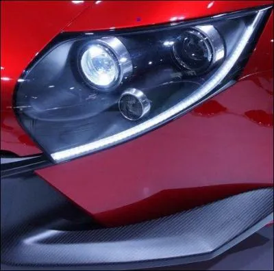 Inutile de nous regarder avec ces yeux-là, ton nom est :