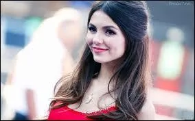 La chanson de Victoria Justice c'est ...