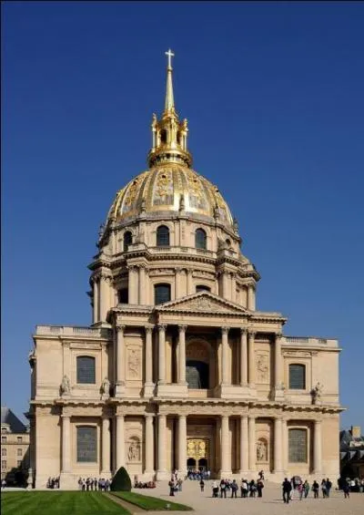 Dans les années 1670, quel établissement est construit pour accueillir les militaires blessés et âgés ?