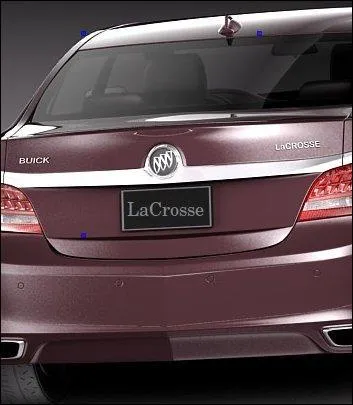 Avec cette Buick, l'affaire se corse ! Ce modèle « LaCrosse », bien sous tous rapports, a suscité un tollé au Canada, plus particulièrement au Québec. Pourquoi ?