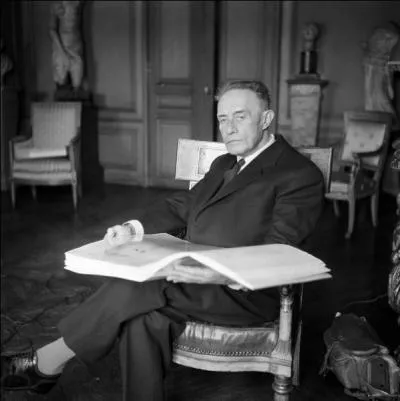 Quel &eacute;crivain s'est suicid&eacute; le 22 septembre 1972 en laissant ce mot : "Je deviens aveugle. Je me tue" ?