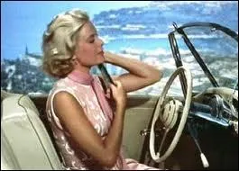 Grace de Monaco est d&eacute;c&eacute;d&eacute;e le 14 septembre 1982 des suites d'un accident de voiture. Quel &acirc;ge avait-elle ?