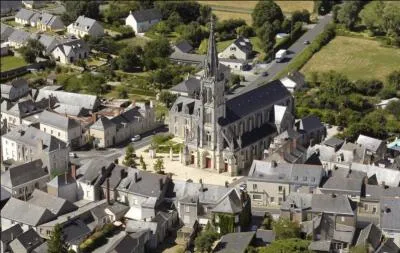 Quel musée pouvez-vous visiter à Bécon-les-Granits ?
