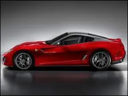 Combien de roues a cette voiture ?