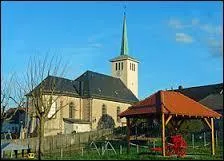 Voici le village lorrain de Kappelkinger. D'après-vous, il se situe dans le département ...