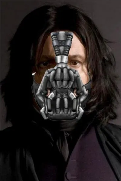Retour dans l'univers de Batman. Bane porte ce masque parce qu'on lui a cassé le nez. Mais Rogue n'a pas le droit de porter ça ! Quel formule aurait-il dû employer ?